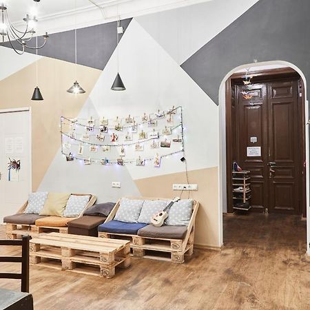 Moosica Hostel Тбилиси Экстерьер фото