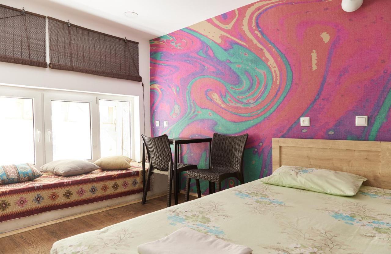 Moosica Hostel Тбилиси Экстерьер фото