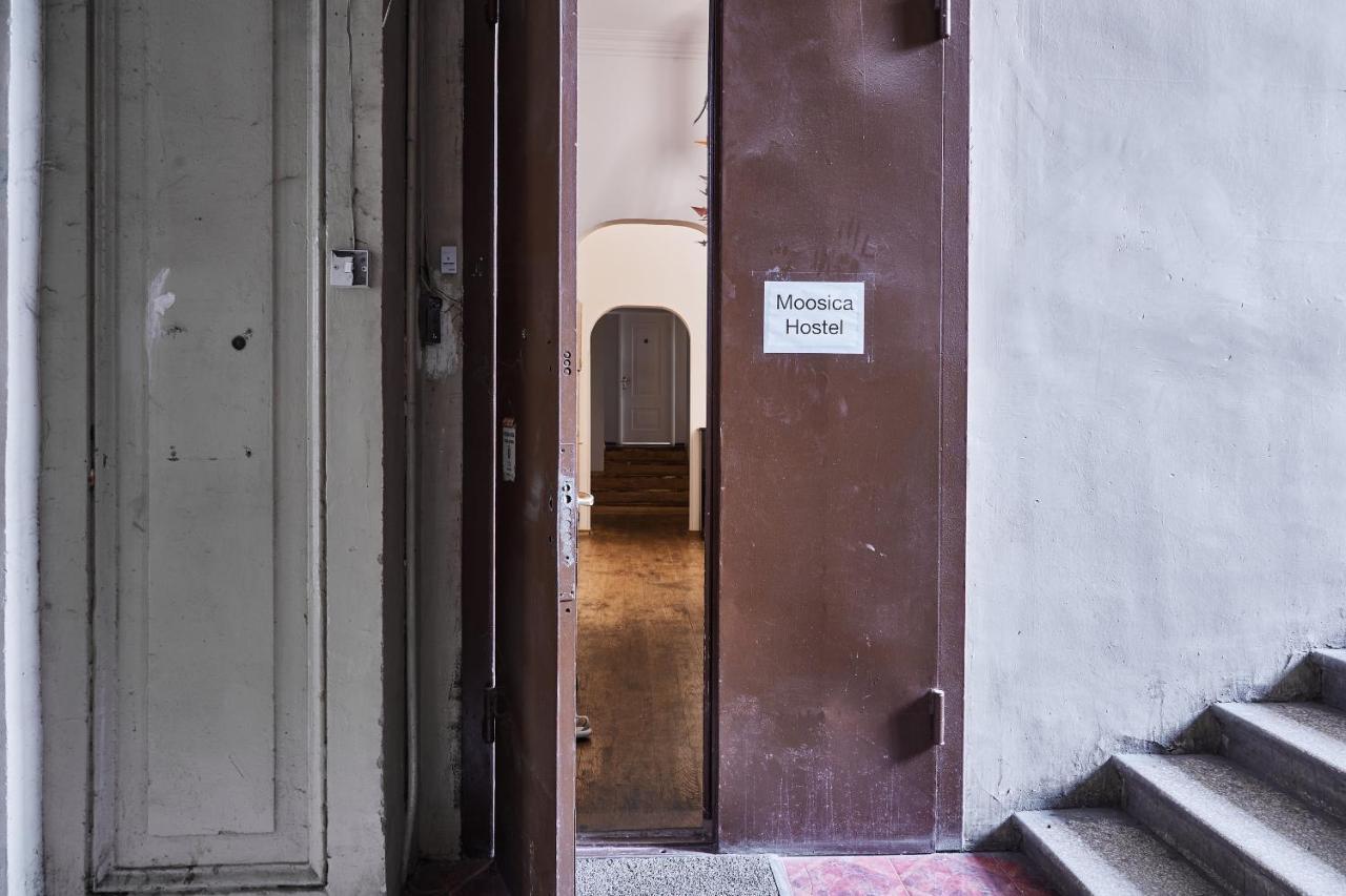 Moosica Hostel Тбилиси Экстерьер фото