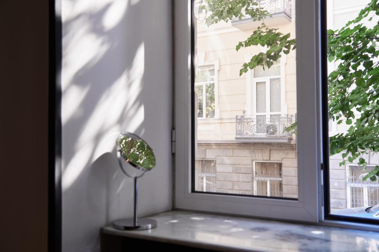 Moosica Hostel Тбилиси Экстерьер фото