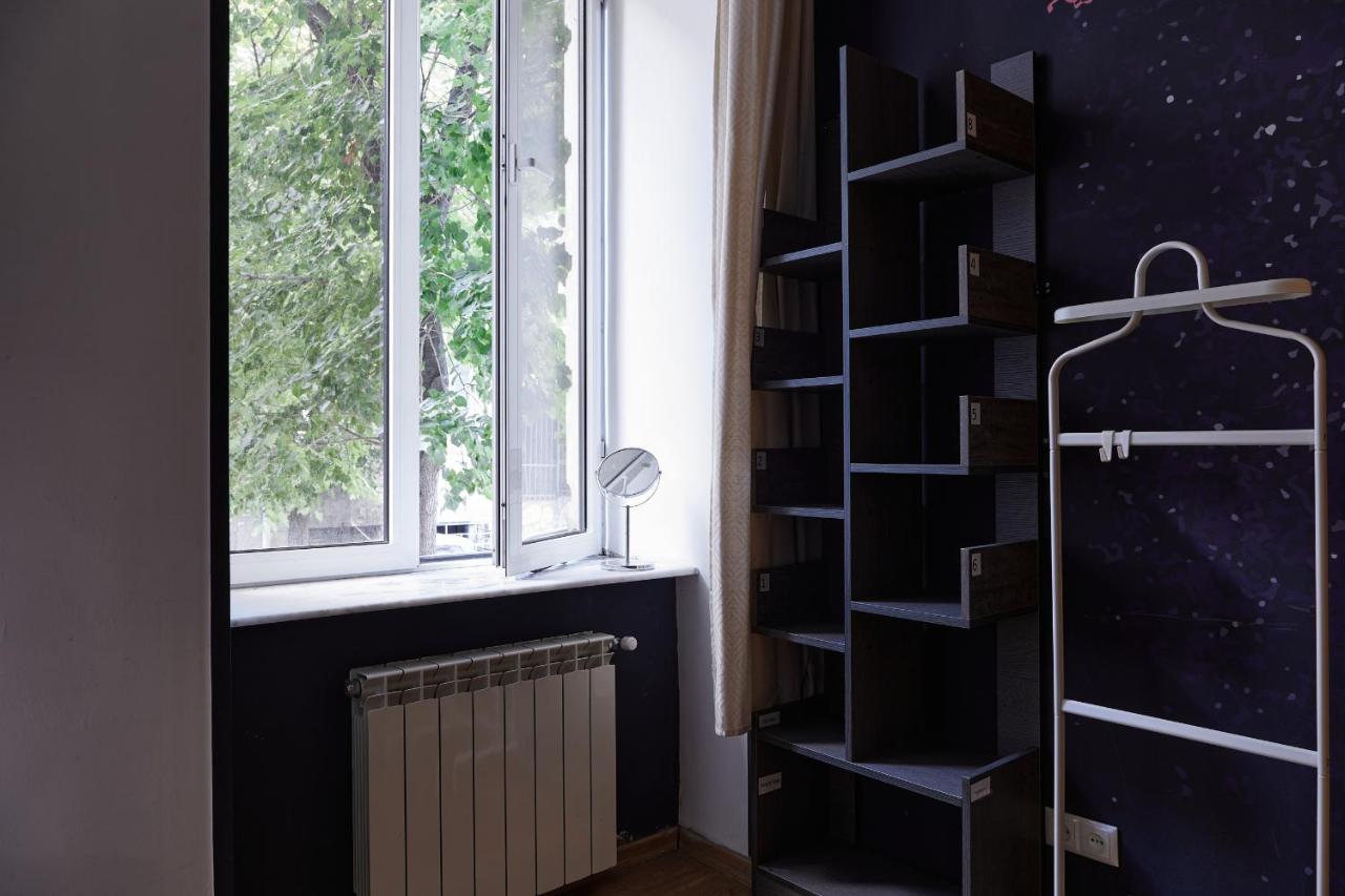 Moosica Hostel Тбилиси Экстерьер фото