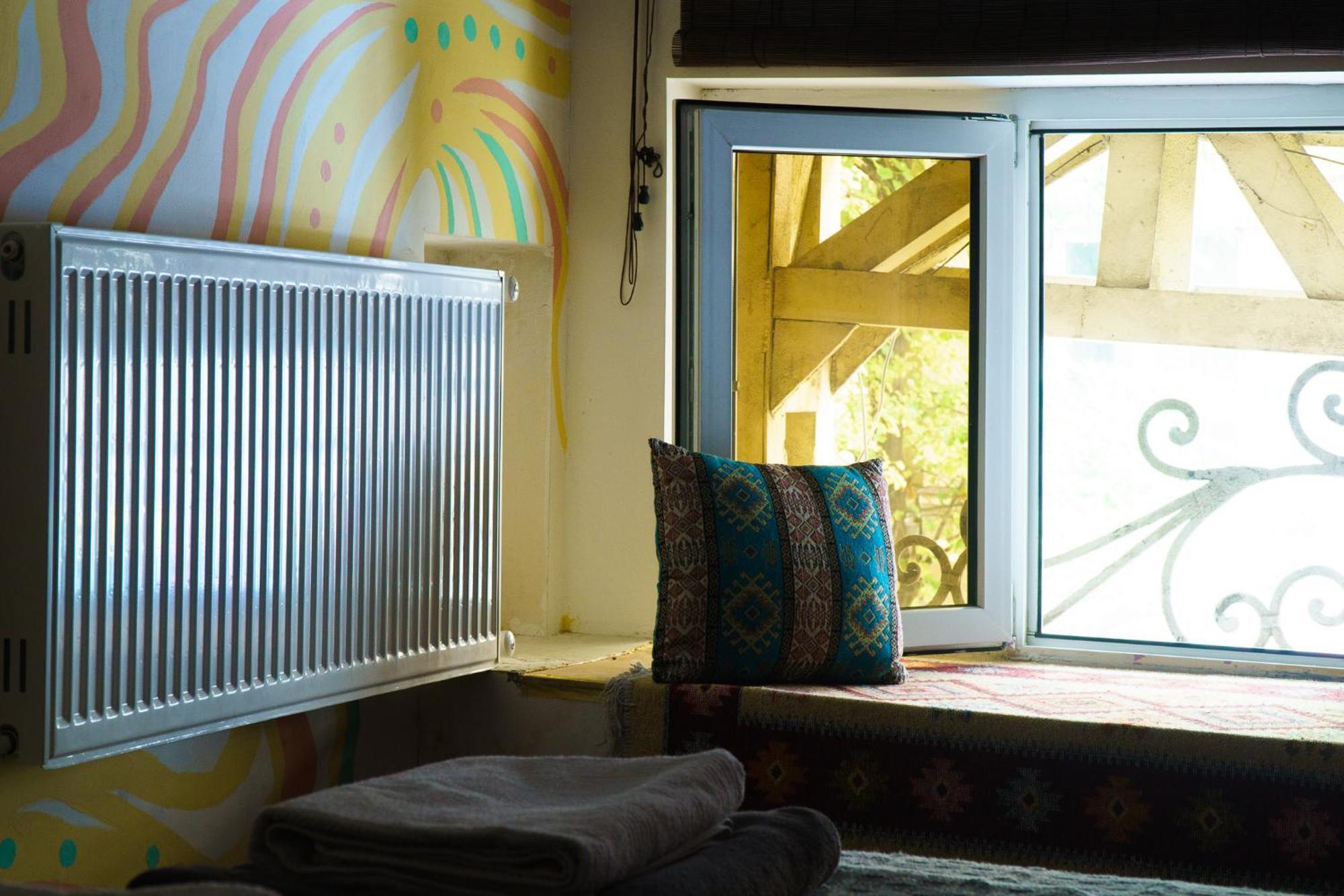 Moosica Hostel Тбилиси Экстерьер фото