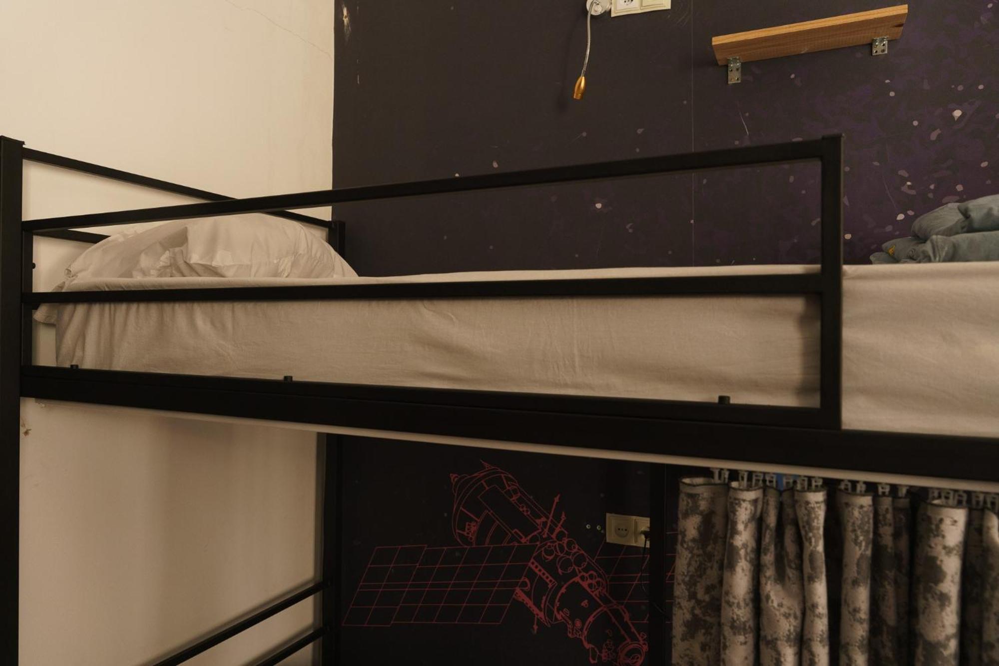Moosica Hostel Тбилиси Экстерьер фото