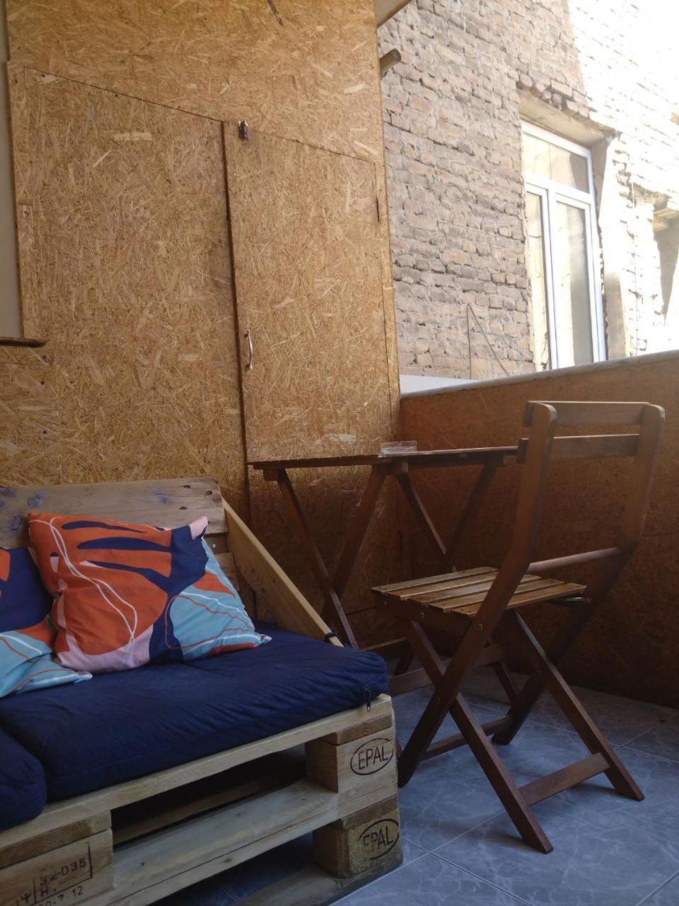 Moosica Hostel Тбилиси Экстерьер фото