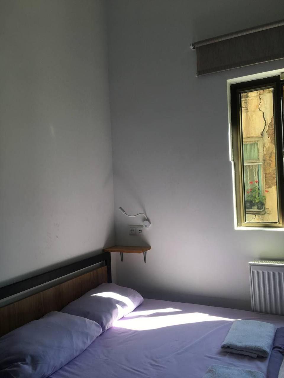 Moosica Hostel Тбилиси Экстерьер фото