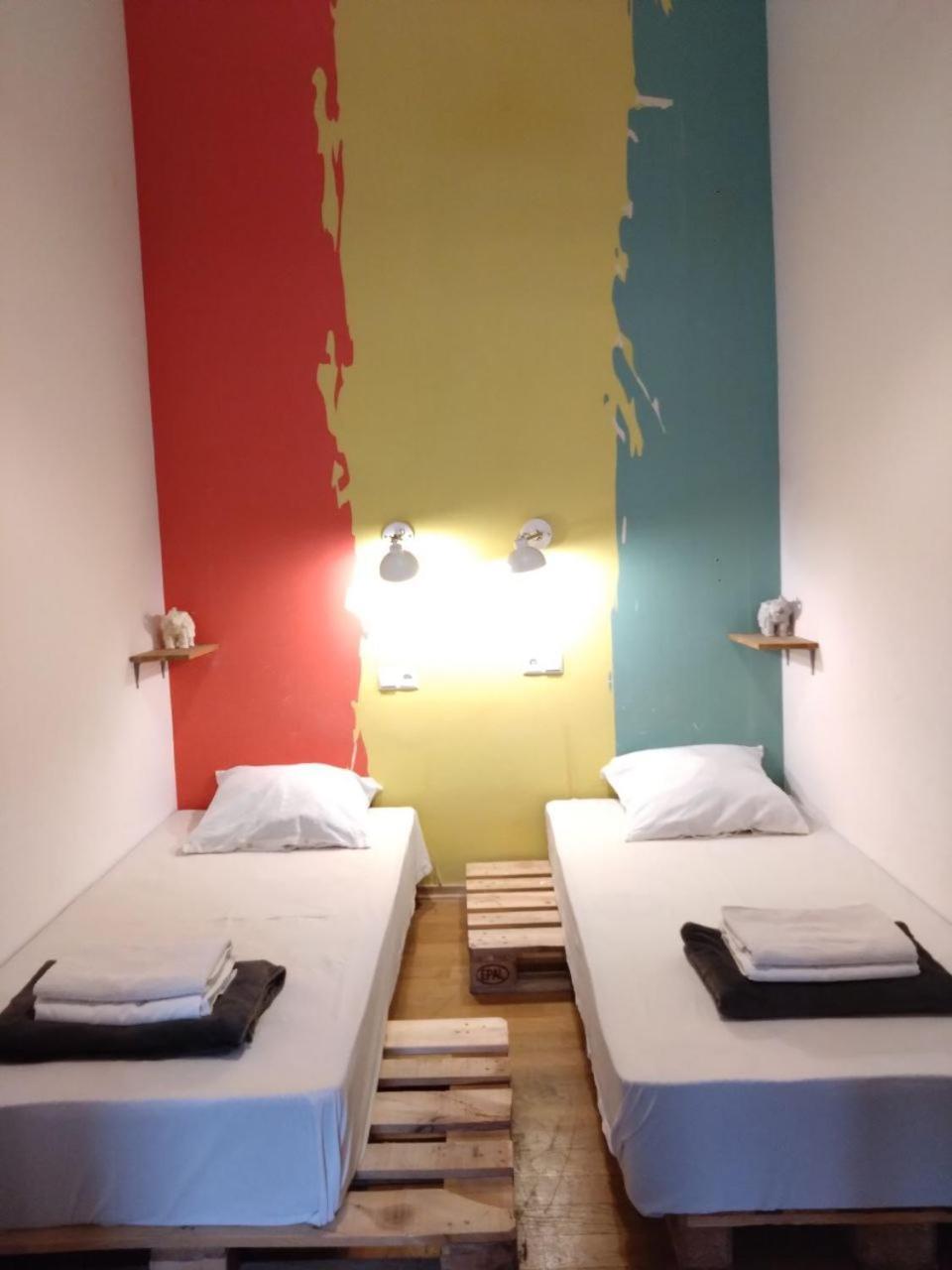 Moosica Hostel Тбилиси Экстерьер фото