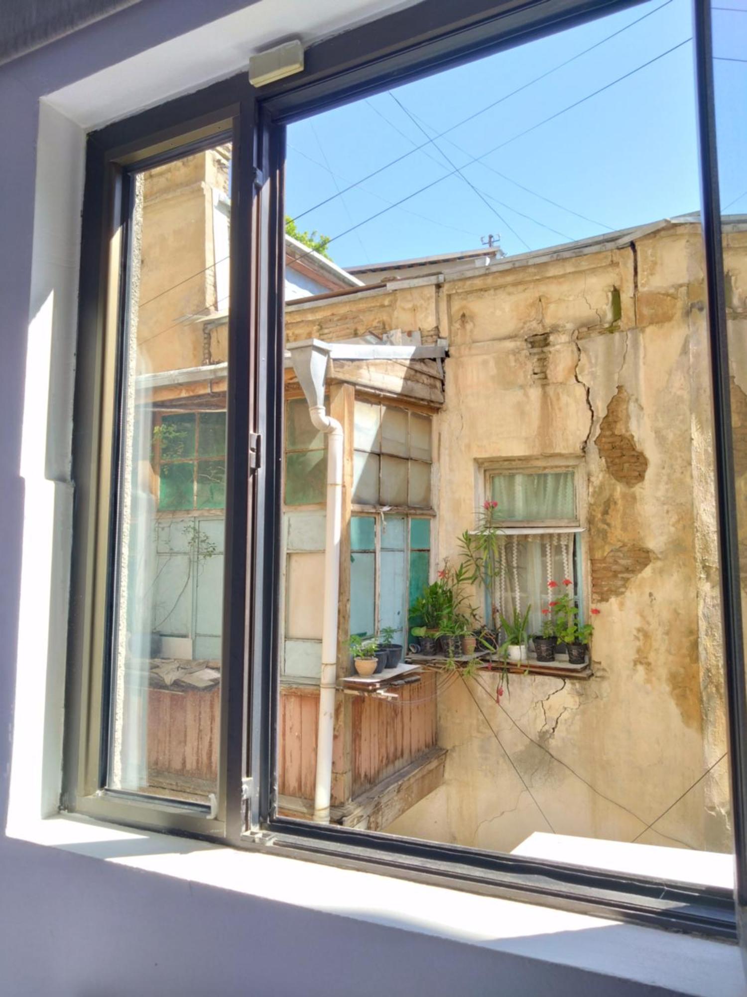 Moosica Hostel Тбилиси Экстерьер фото