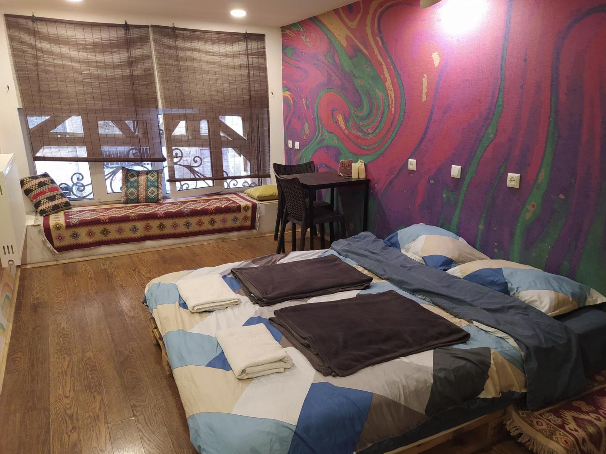 Moosica Hostel Тбилиси Экстерьер фото